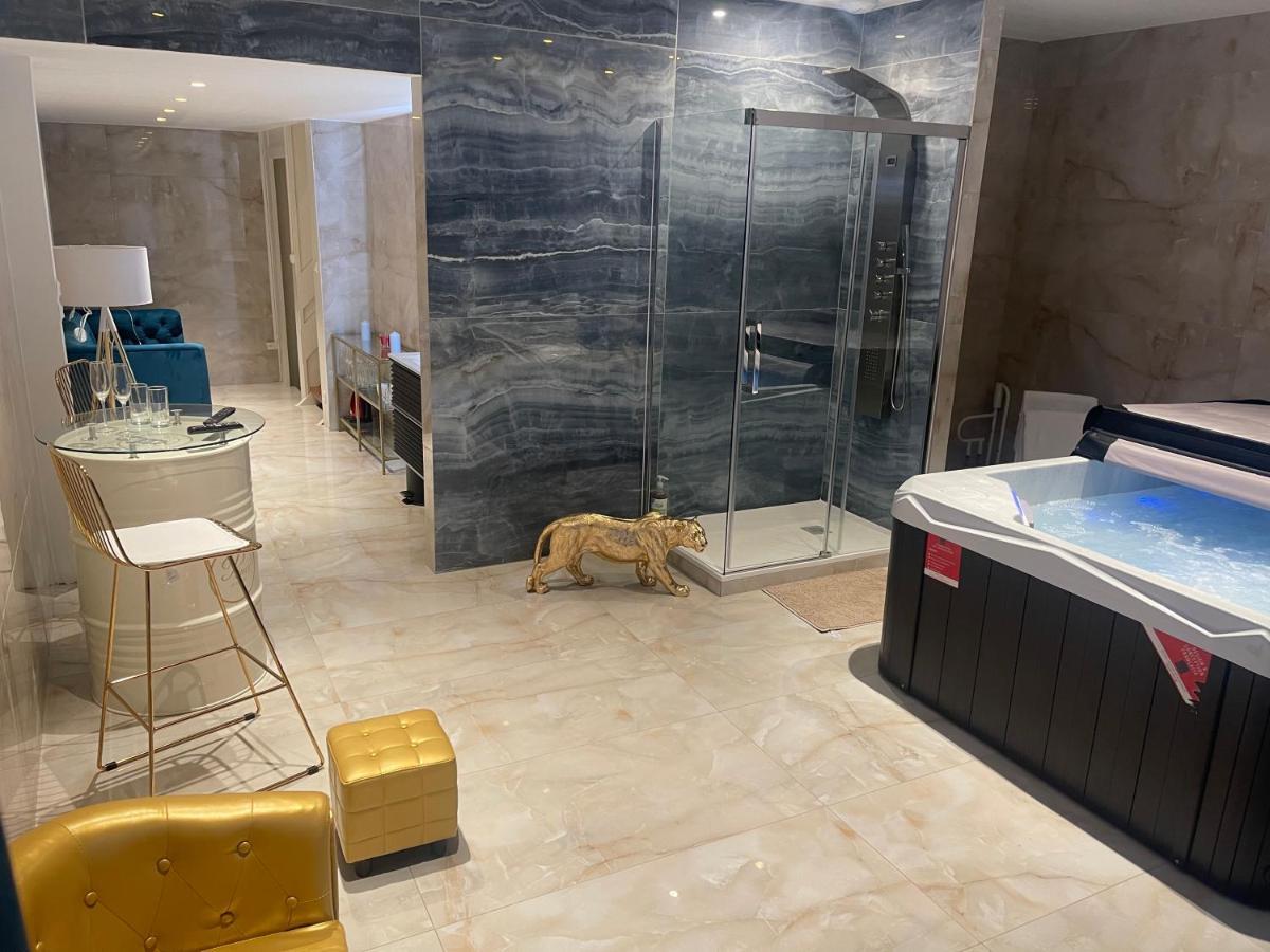 Golden Junior - Jacuzzi Lägenhet Rouen Exteriör bild